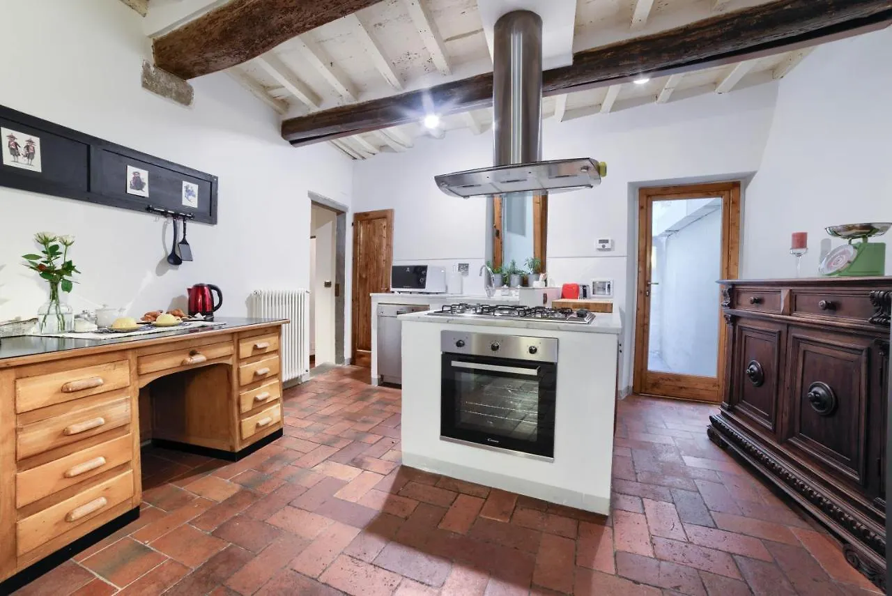 Apartment Lacosta Near Ponte Vecchio Florence Italy
