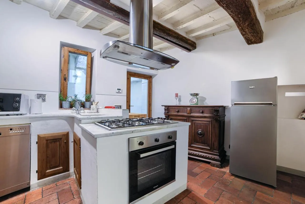 Apartment Lacosta Near Ponte Vecchio Florence