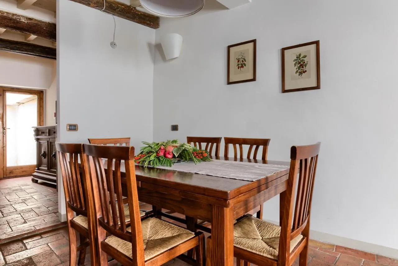 Apartment Lacosta Near Ponte Vecchio Florence